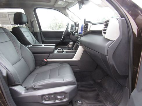 Used 2024 Toyota Tundra Limited image 20