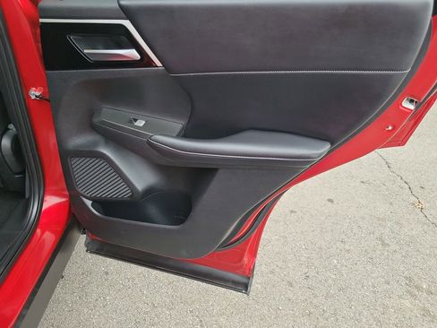 Used 2022 Mitsubishi Outlander SE image 34