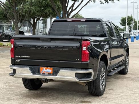 Used 2022 Chevrolet Silverado 1500 LT AWD/4WD image 4