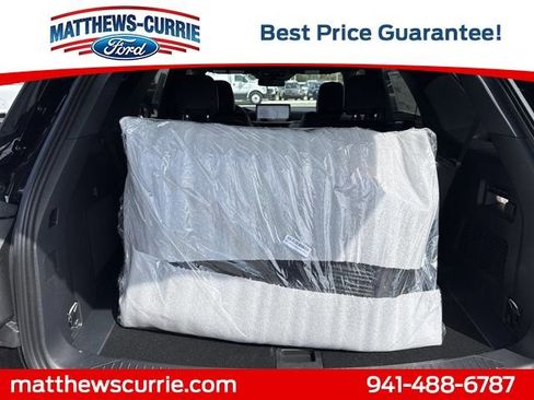New 2026 Ford Explorer Platinum image 13
