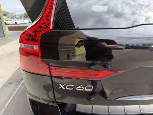 Used 2022 Volvo XC60 T8 Inscription w/ Advanced Package AWD/4WD image 14