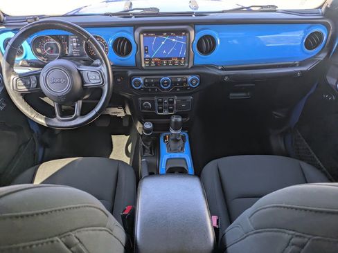 Used 2021 Jeep Gladiator Willys image 15