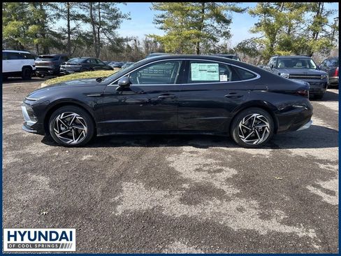 New 2026 Hyundai Sonata SEL FWD image 4