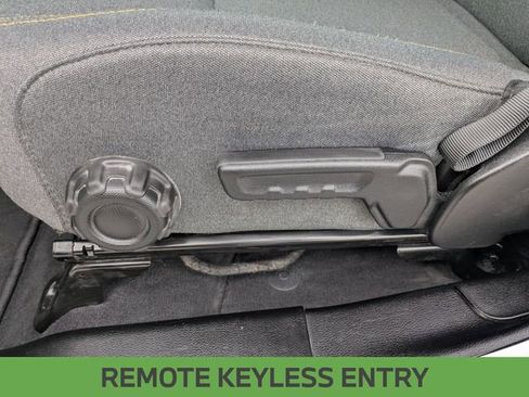 Used 2025 Jeep Wrangler Unlimited Sahara image 16