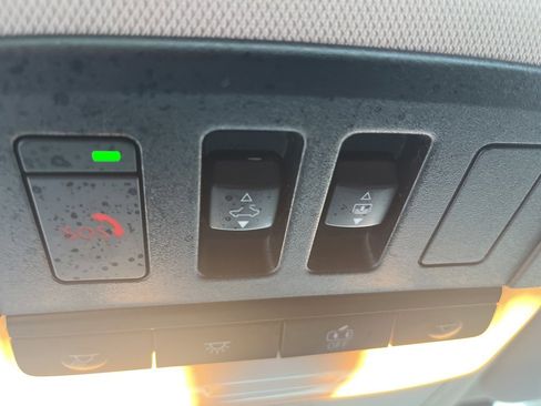 Used 2023 Nissan Pathfinder SV w/ SV Premium Package image 23