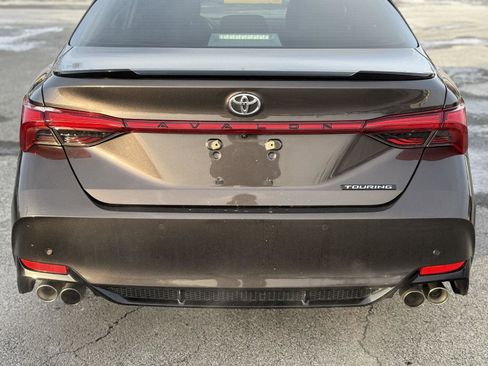 Used 2019 Toyota Avalon Touring image 6