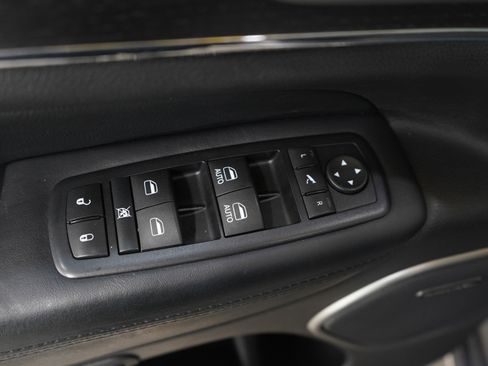 Used 2017 Jeep Grand Cherokee Summit image 22