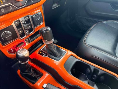 Used 2021 Jeep Gladiator Mojave w/ Dual Top Group image 23