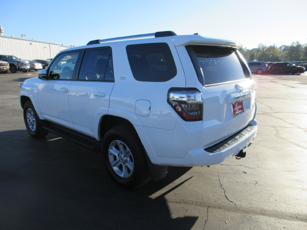 Used 2019 Toyota 4Runner SR5 Premium AWD/4WD image 9