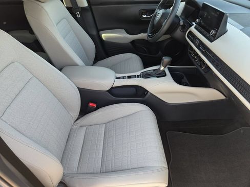 Used 2025 Honda HR-V LX image 21
