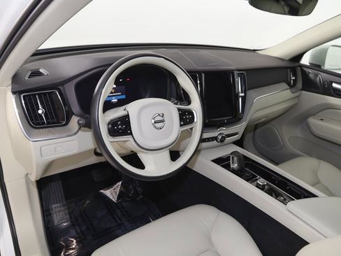 Used 2023 Volvo XC60 B5 Plus w/ Climate Package image 27