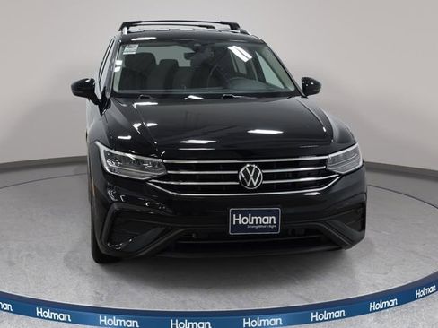 Used 2022 Volkswagen Tiguan SE AWD/4WD image 3