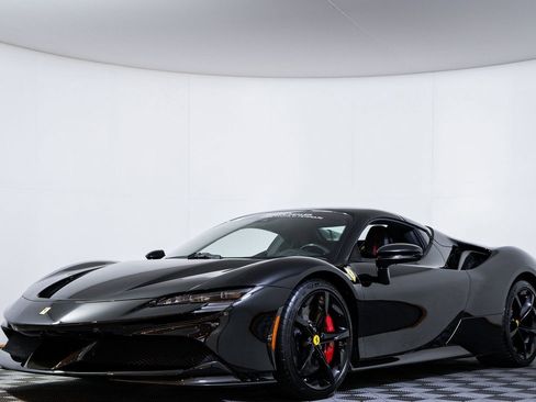 Certified 2022 Ferrari SF90 Spider image 2