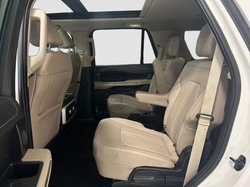 Used 2023 Ford Expedition Limited AWD/4WD image 22