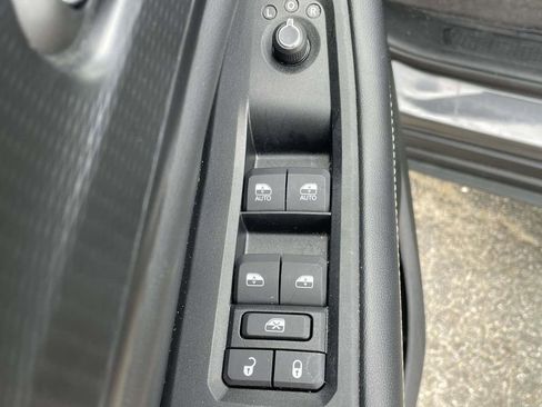 Used 2025 Jeep Grand Cherokee L Altitude image 16