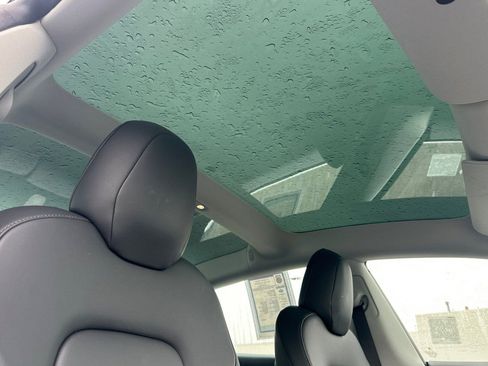 Used 2019 Tesla Model 3 Standard Range Plus image 19