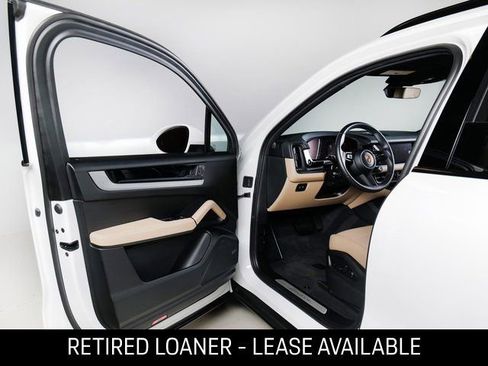 Certified 2025 Porsche Cayenne image 22