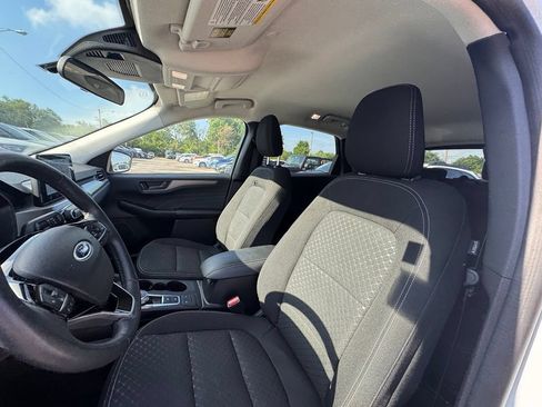 Used 2023 Ford Escape Active w/ Cold Weather Package FWD image 9