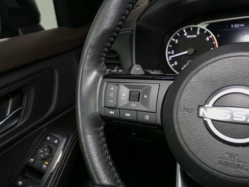 Used 2023 Nissan Rogue SV w/ SV Premium Package image 28