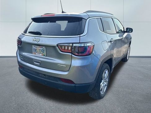 Used 2022 Jeep Compass Latitude w/ Sun and Sound Group AWD/4WD image 4