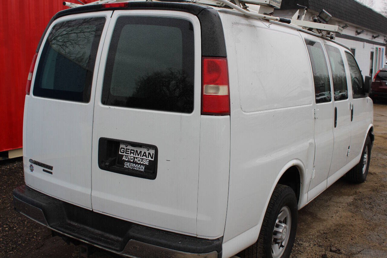 Used 2014 Chevrolet Express 2500 RWD image 5