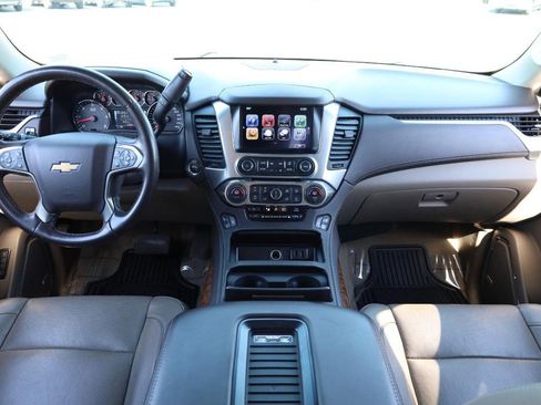 Used 2020 Chevrolet Suburban Premier AWD/4WD image 24