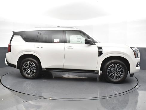 New 2026 Nissan Armada Platinum image 4