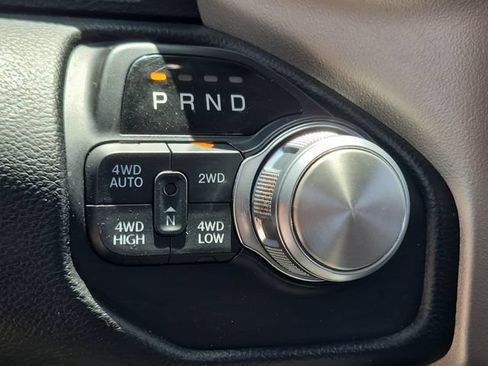 Used 2019 RAM 1500 Laramie AWD/4WD image 14