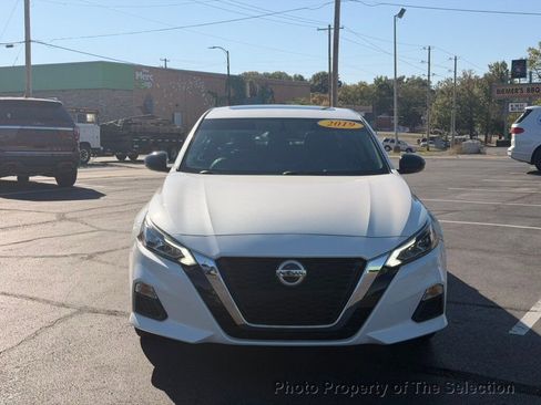Used 2019 Nissan Altima 2.5 SR w/ SR Premium Package image 19