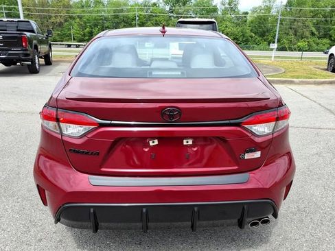 Used 2024 Toyota Corolla SE w/ SE Convenience Package FWD image 16