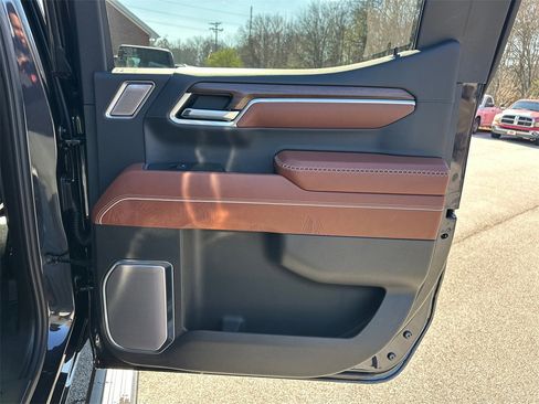 New 2026 GMC Sierra 1500 Denali Ultimate image 17