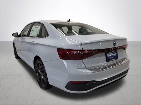 New 2026 Volkswagen Jetta SE image 10