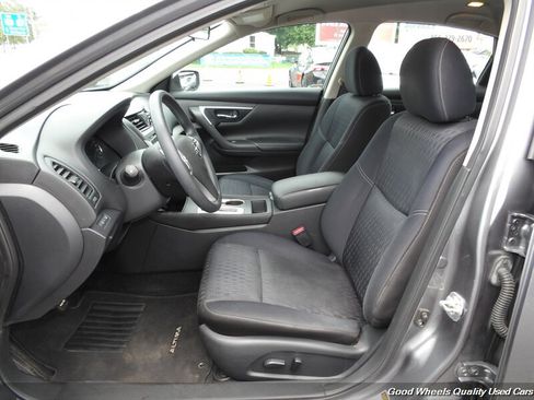 Used 2017 Nissan Altima 2.5 S w/ Power Driver Seat Package FWD image 13