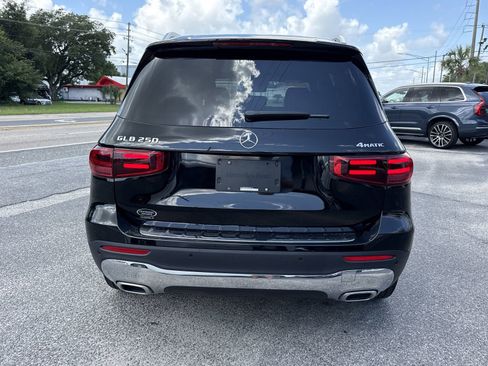 Certified 2024 Mercedes-Benz GLB 250 4MATIC image 4