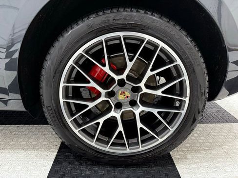 Used 2018 Porsche Macan GTS image 11