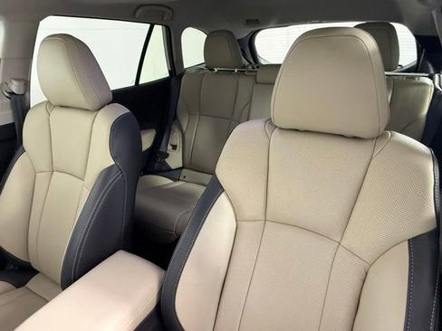Used 2025 Subaru Outback Limited image 36