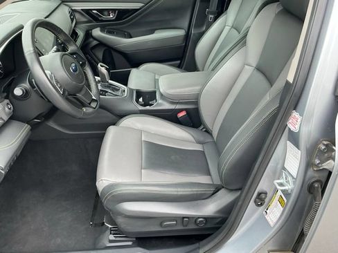 Used 2025 Subaru Outback Onyx Edition AWD/4WD image 12