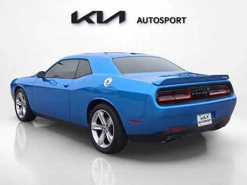 Used 2018 Dodge Challenger R/T image 10