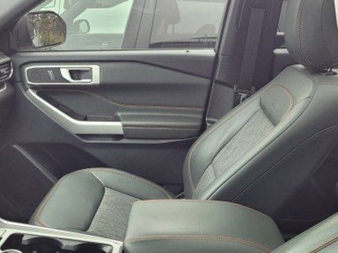 Used 2021 Ford Explorer Timberline image 2