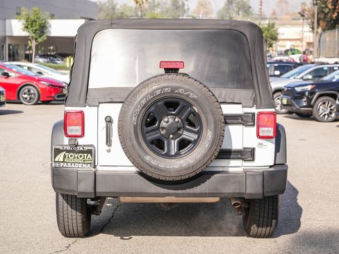 Used 2015 Jeep Wrangler Sport image 7