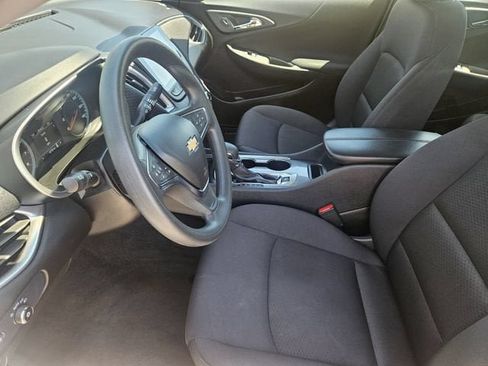 Used 2025 Chevrolet Malibu LT FWD image 14