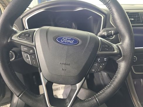 Used 2019 Ford Fusion SEL FWD image 27