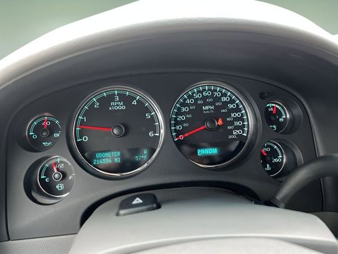 Used 2013 Chevrolet Silverado 1500 LTZ w/ LTZ White Diamond Edition image 11