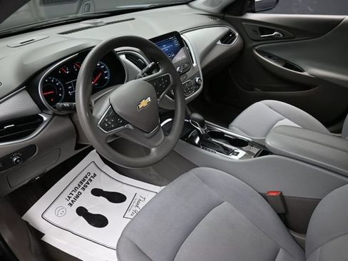Used 2025 Chevrolet Malibu LT FWD image 19