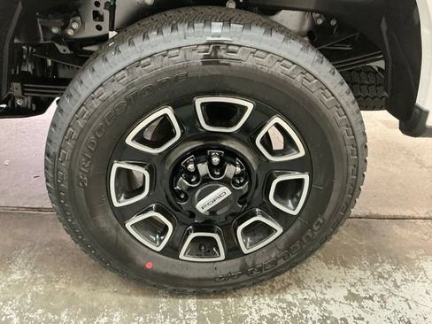 New 2026 Ford F250 Platinum AWD/4WD image 12