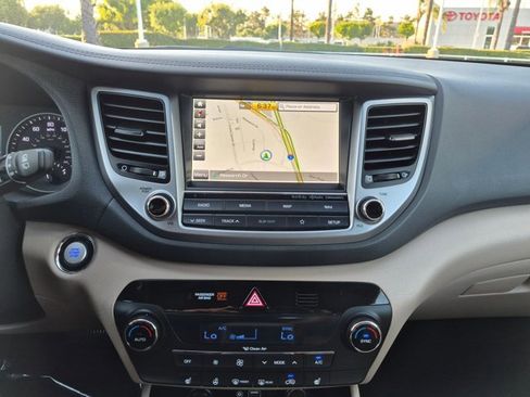 Used 2018 Hyundai Tucson Limited FWD image 13