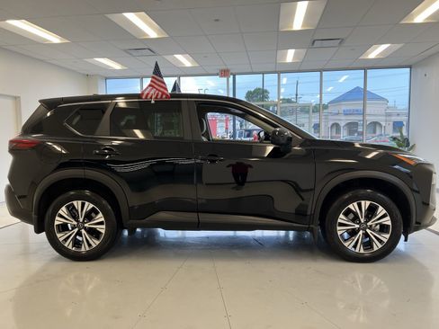 Used 2023 Nissan Rogue SV image 49