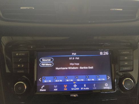 Used 2021 Nissan Rogue Sport S FWD image 27