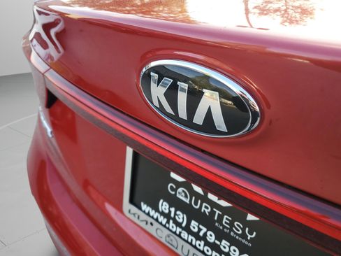 Used 2020 Kia Forte LXS image 29