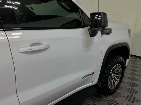 Used 2022 GMC Sierra 1500 AT4 w/ AT4 Premium Package AWD/4WD image 9